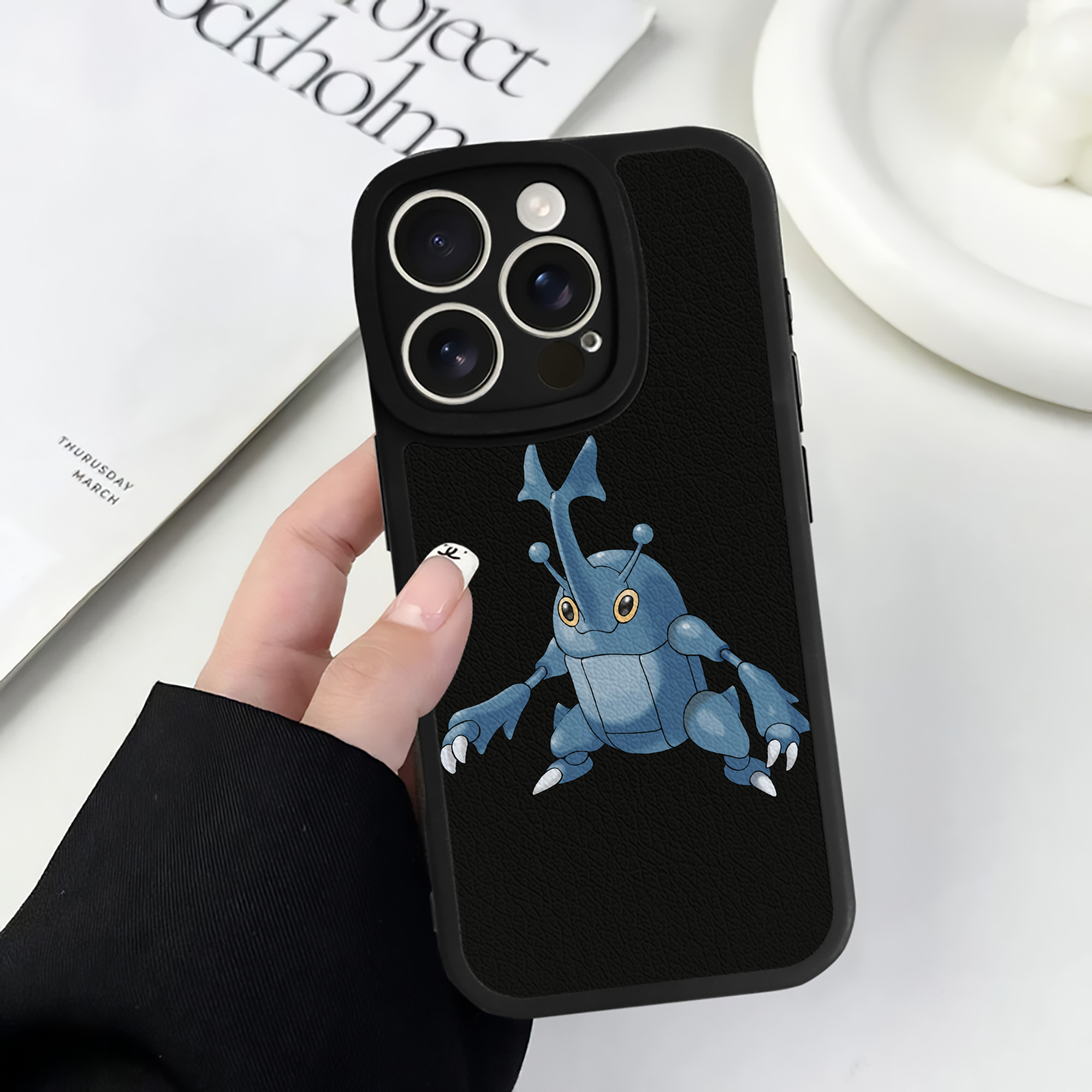 （画像用） ポケットモンスター Pokémon 【iPhone 16シリーズ対応】シリコンスマホケース（レザー調） 材質：シリコン